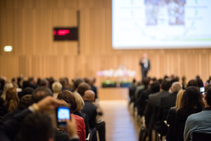 imagem de evento para ilustrar texto de eventos no turismo