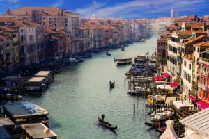 veneza comeca a cobrar taxa turistica