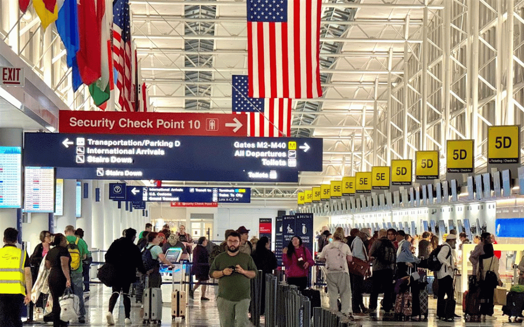 EUA reduzirão capacidade de voos em 40 aeroportos; veja lista completa e reação das aéreas